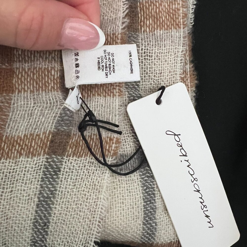NWT 100% CASHMERE WOVEN UNSUBSCRIBED SCARF Cream Plaid - Picture 2 of 4
